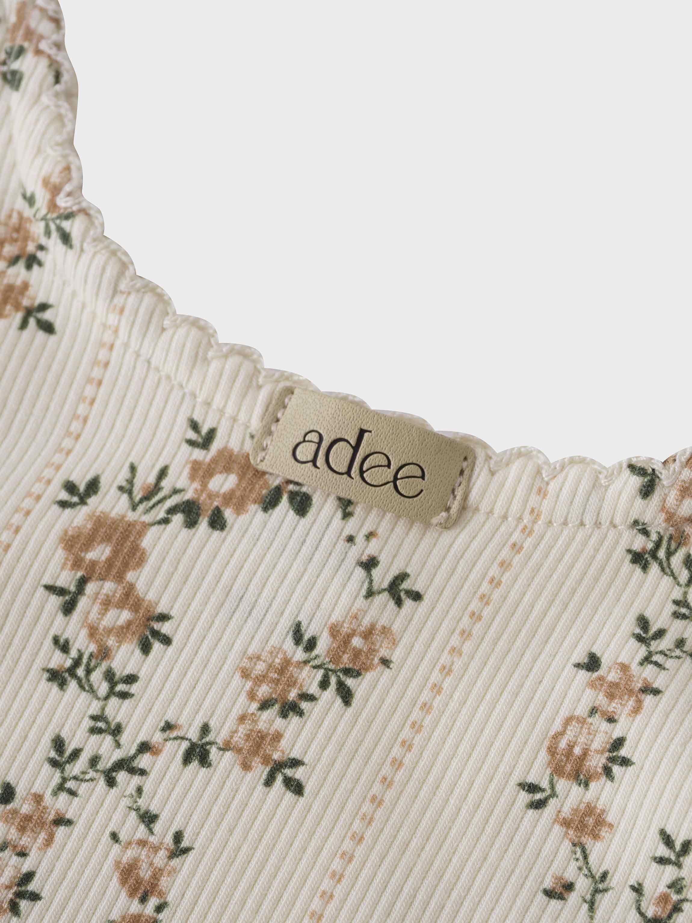 Floral pattern baby romper detail