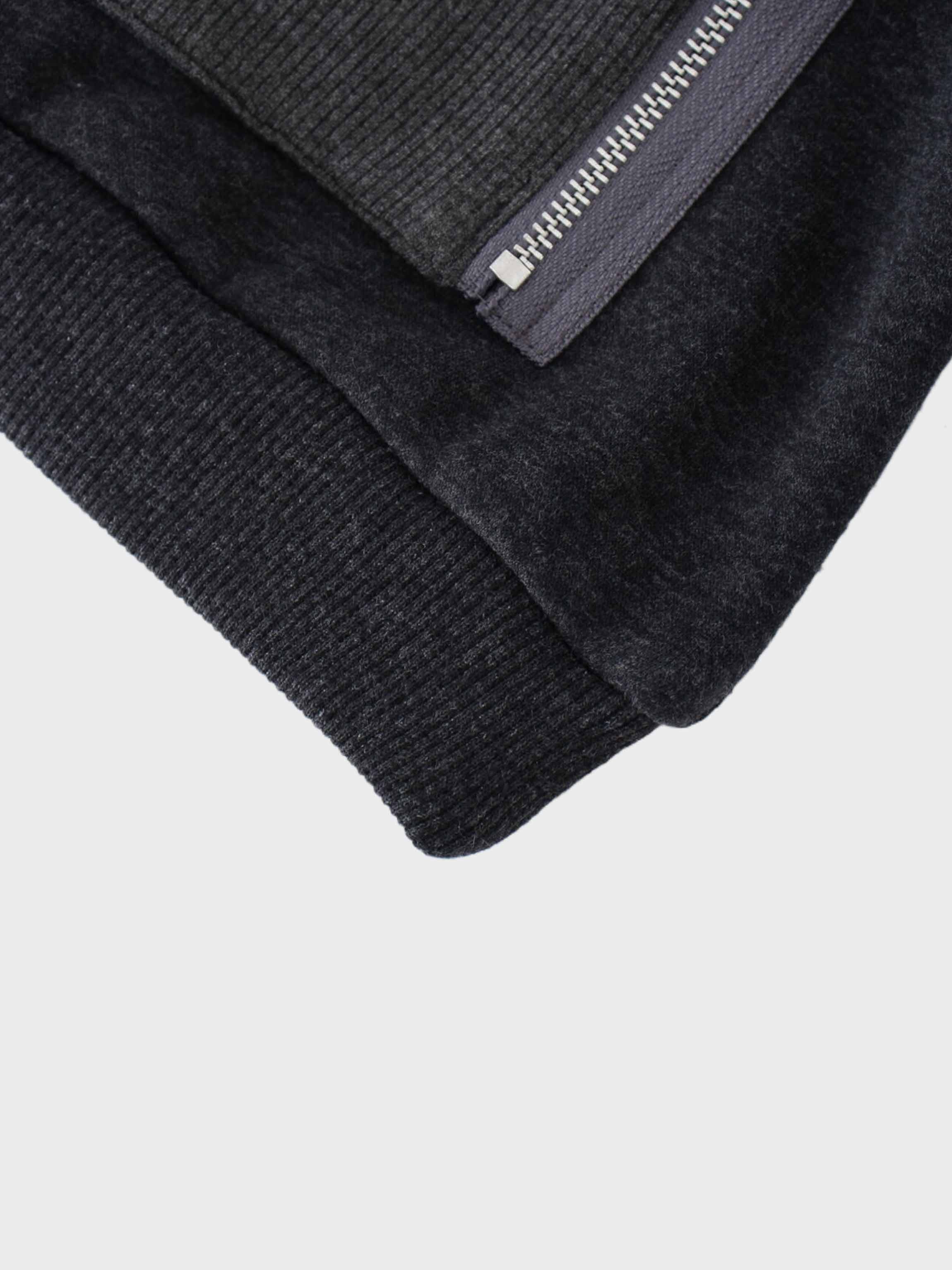 Hoodie sweatshirt detail in grey