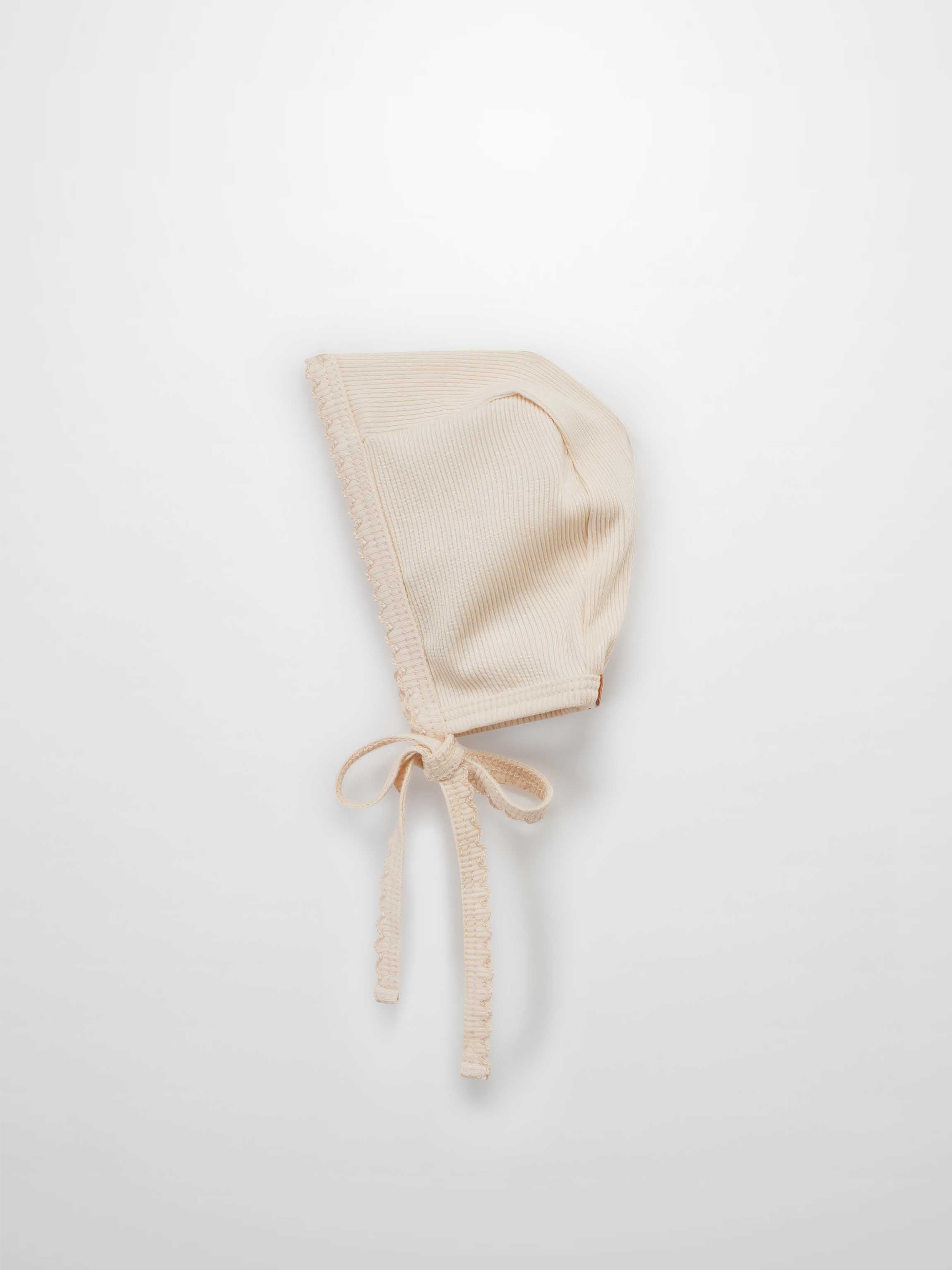 Baby bonnet hat off white