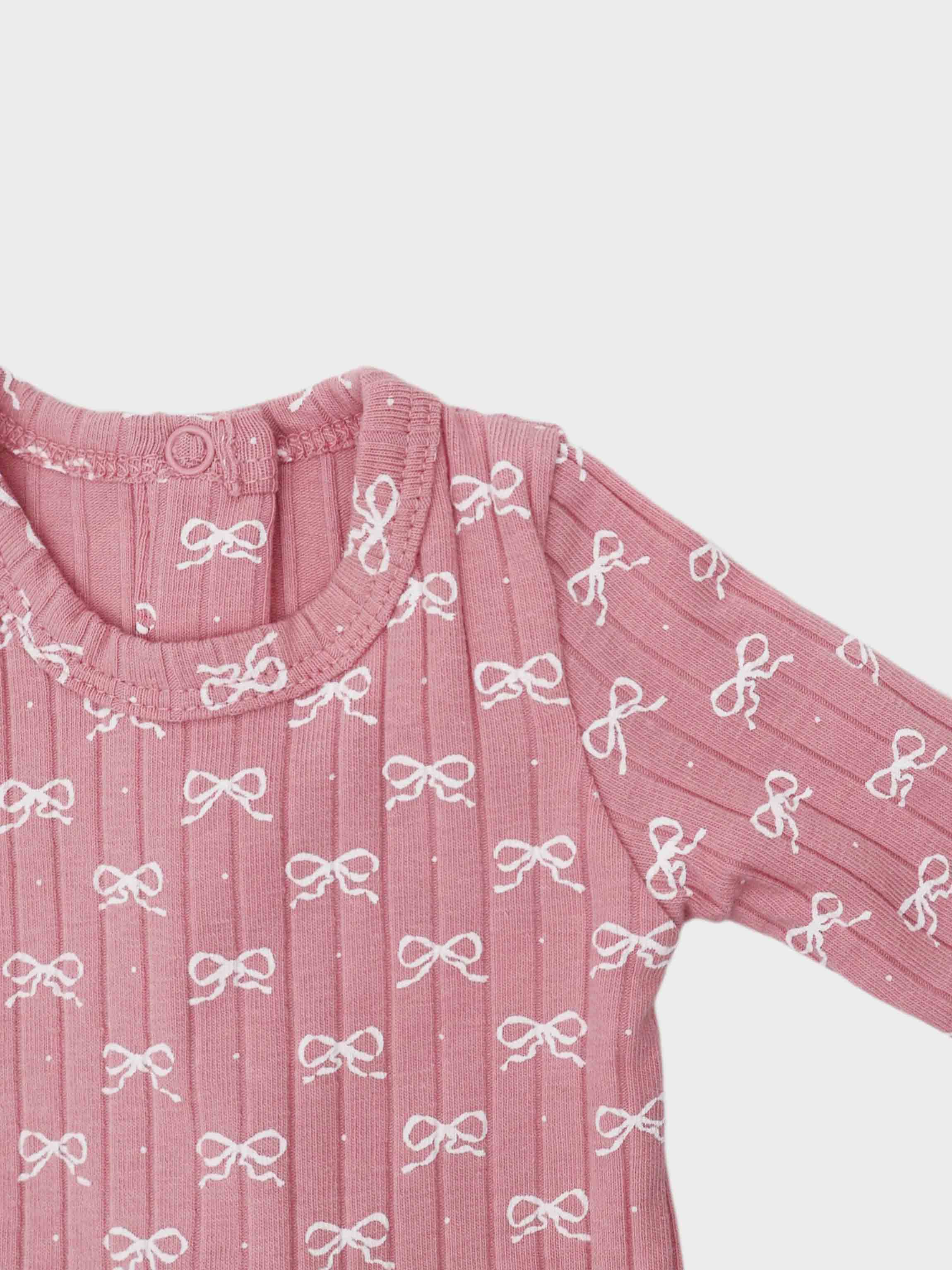Baby jumpsuit with soft bow hat