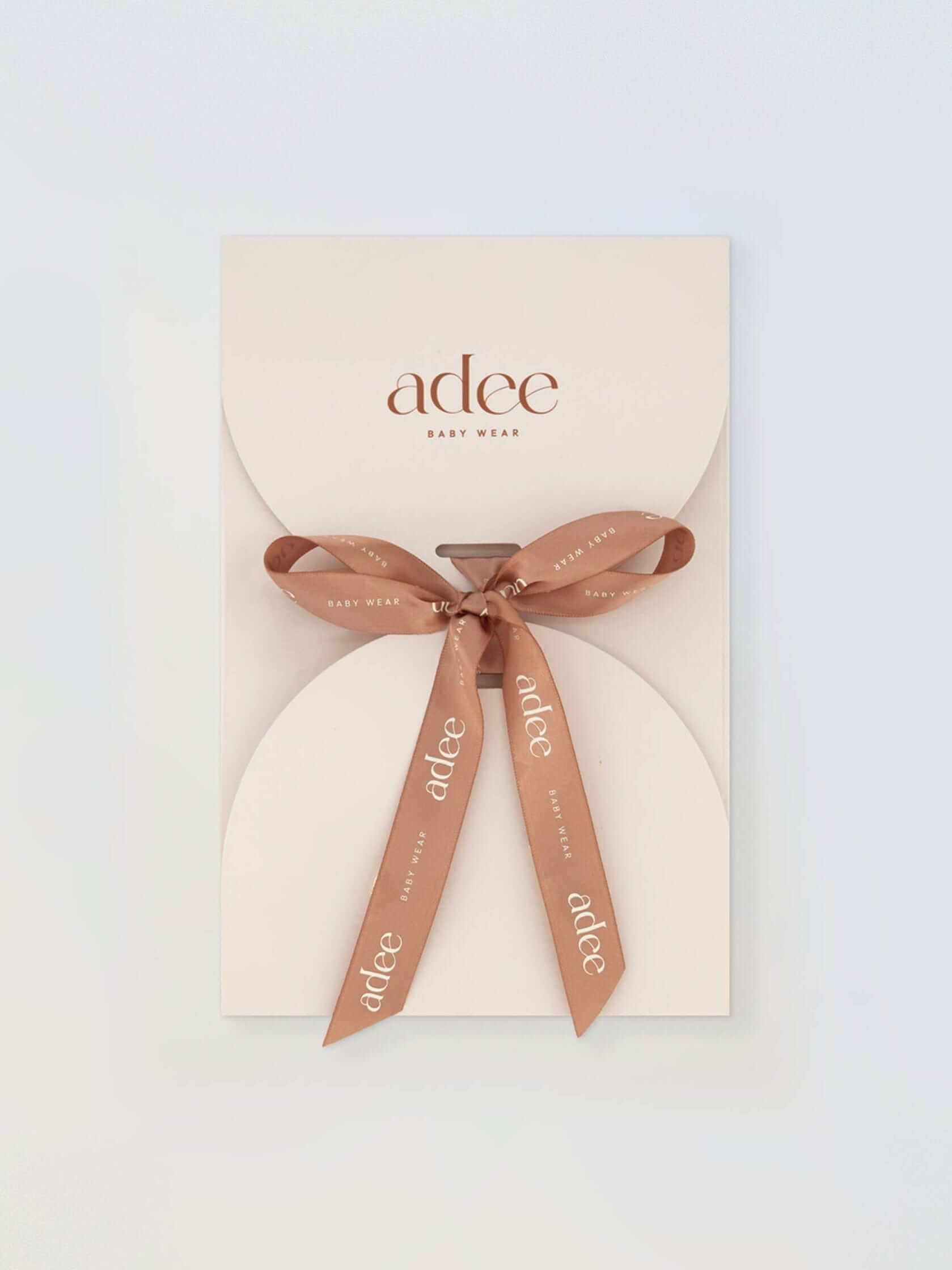 Elegant gift wrap box for gifts