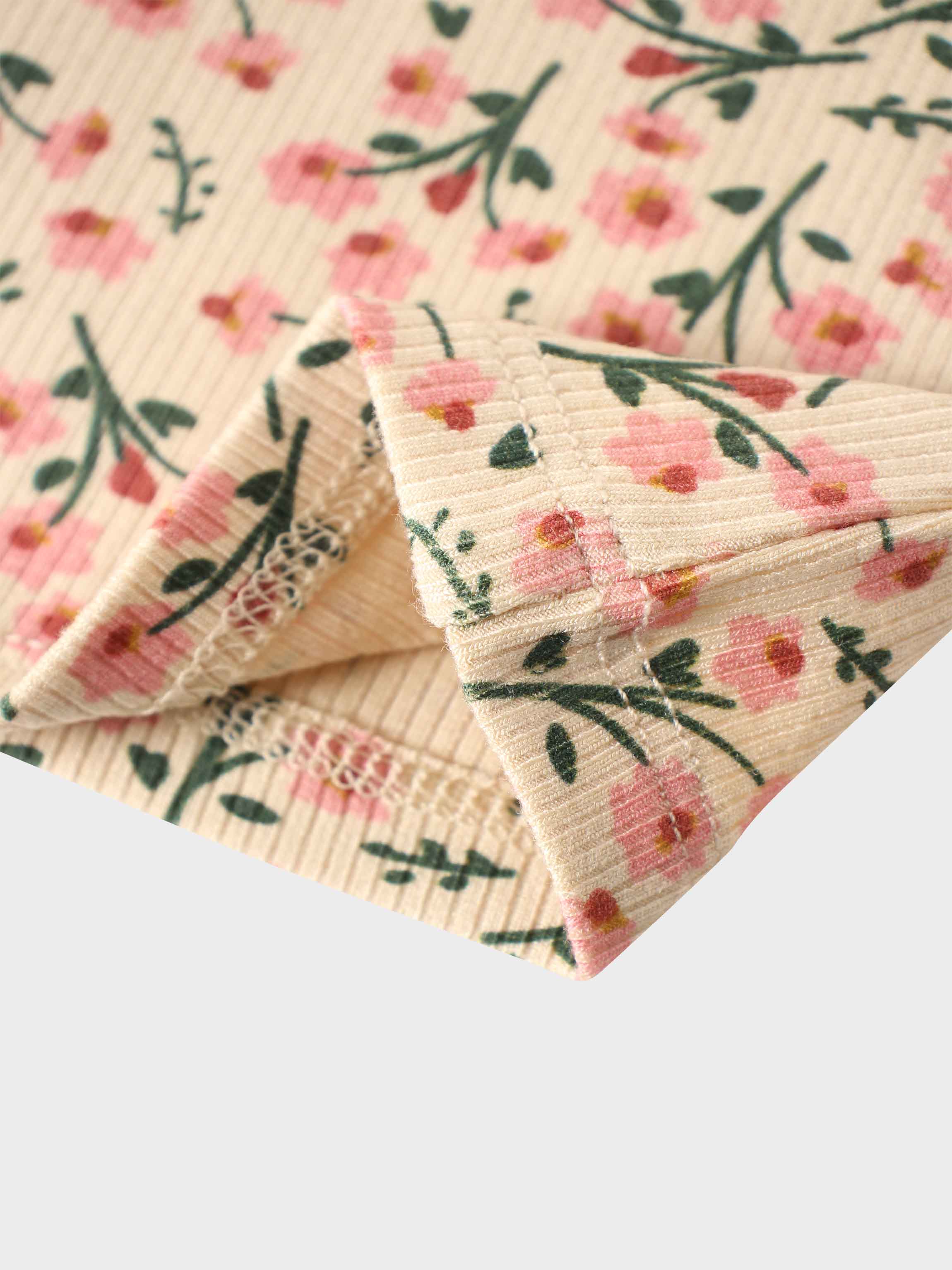 Floral pattern girls pajamas fabric