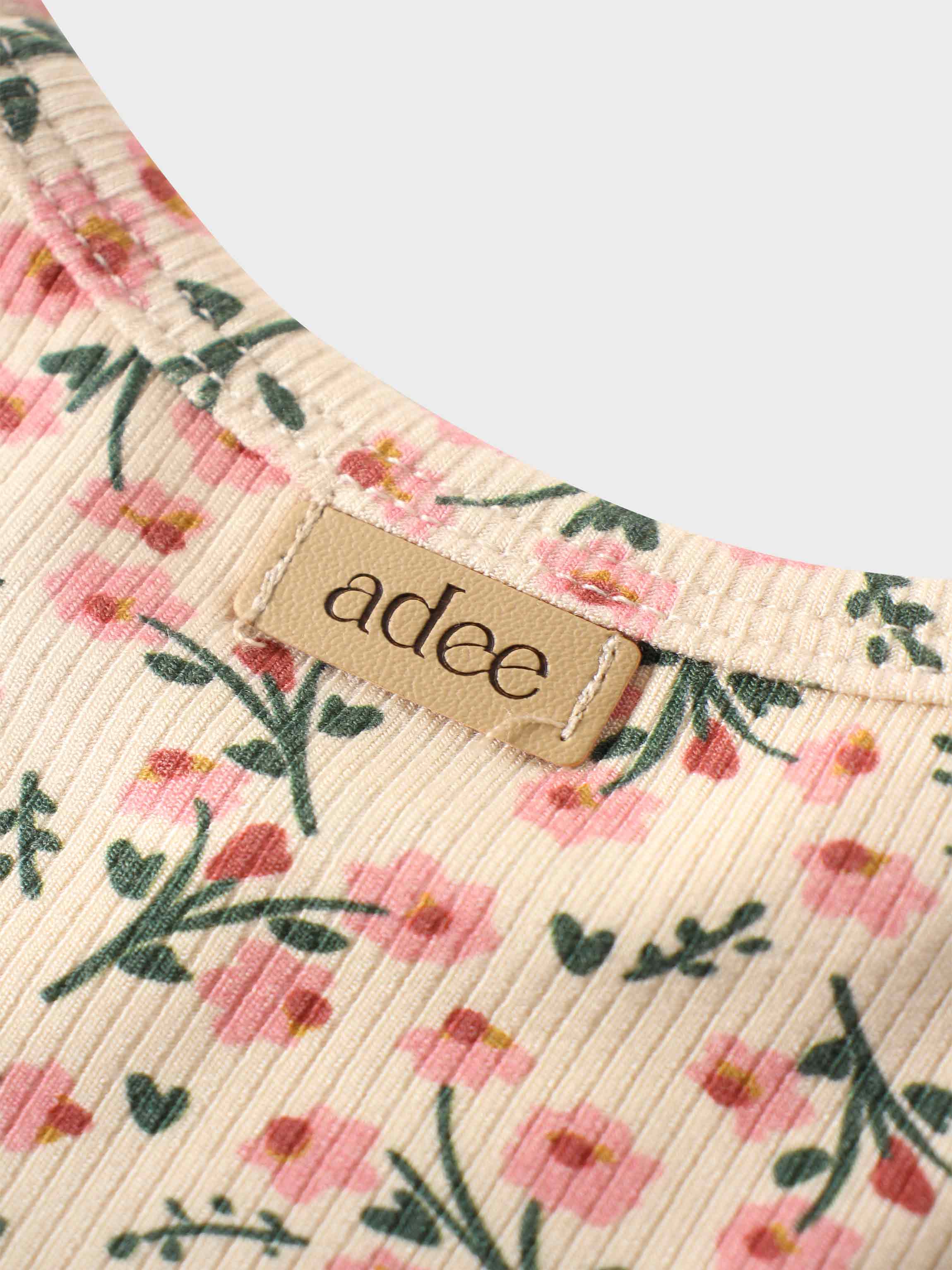 Girls pajamas floral print neckline