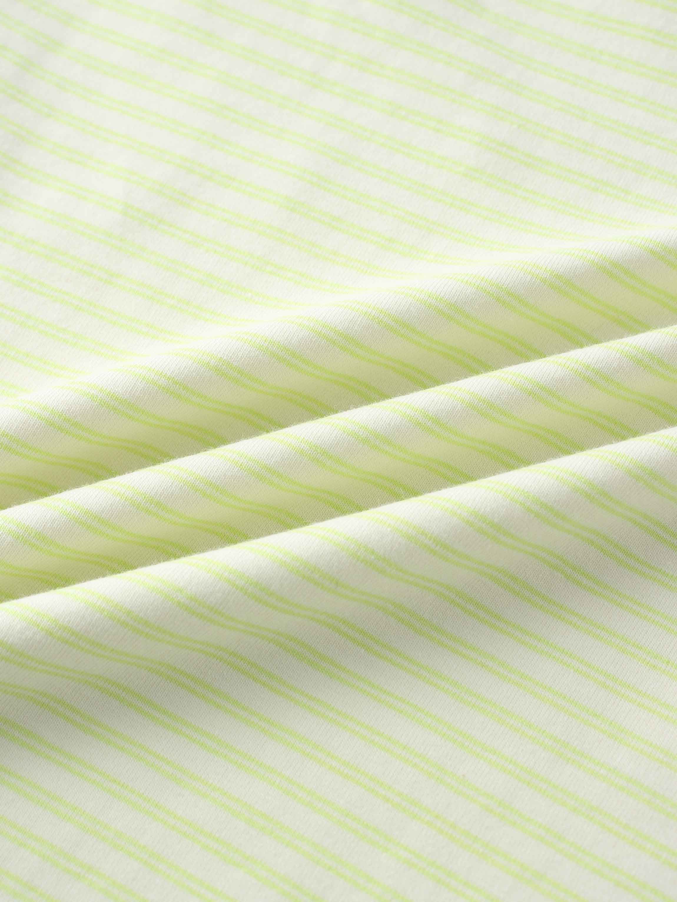 Light yellow striped fabric texture