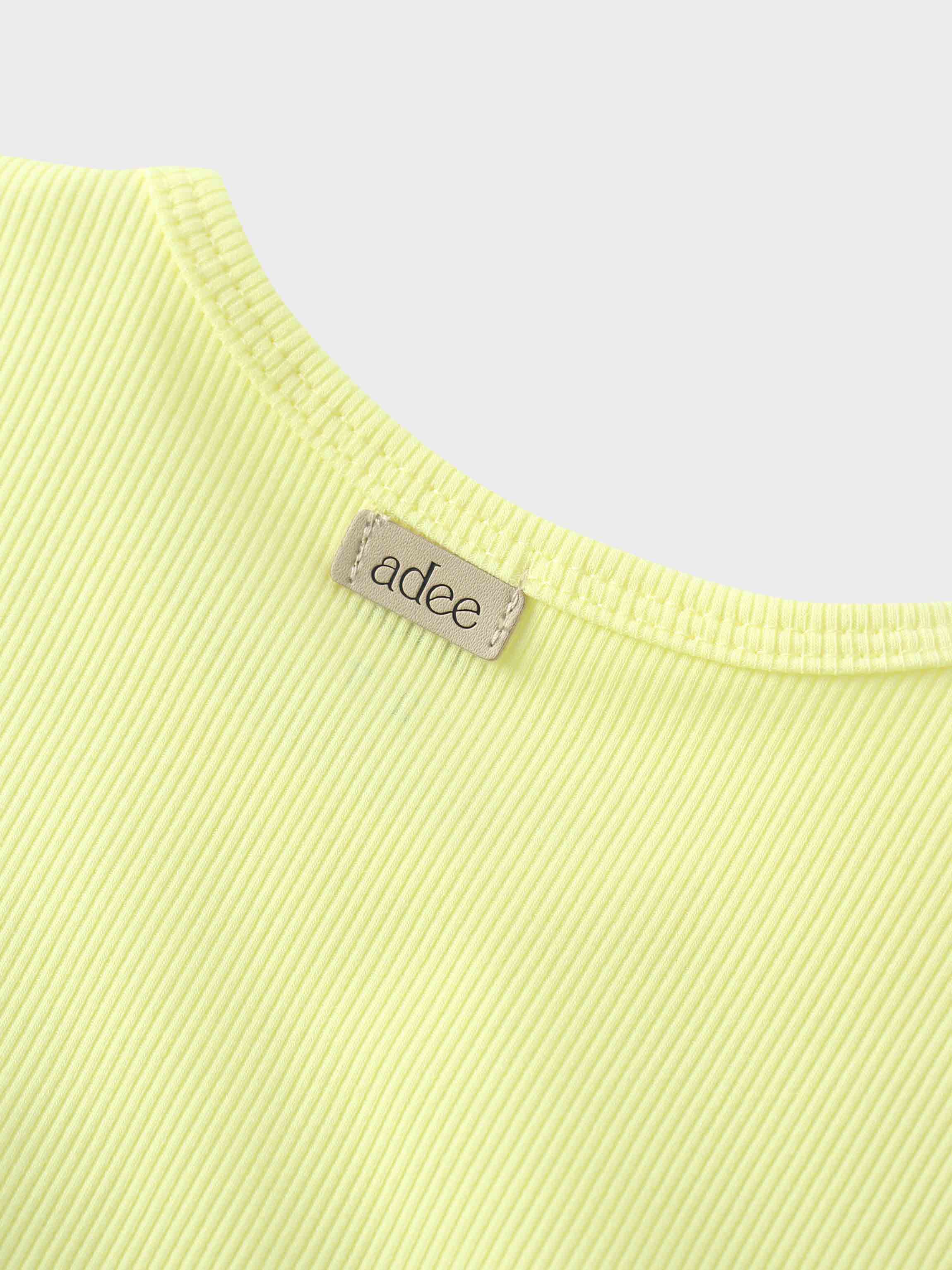 Yellow ribbed shirt tag for kids