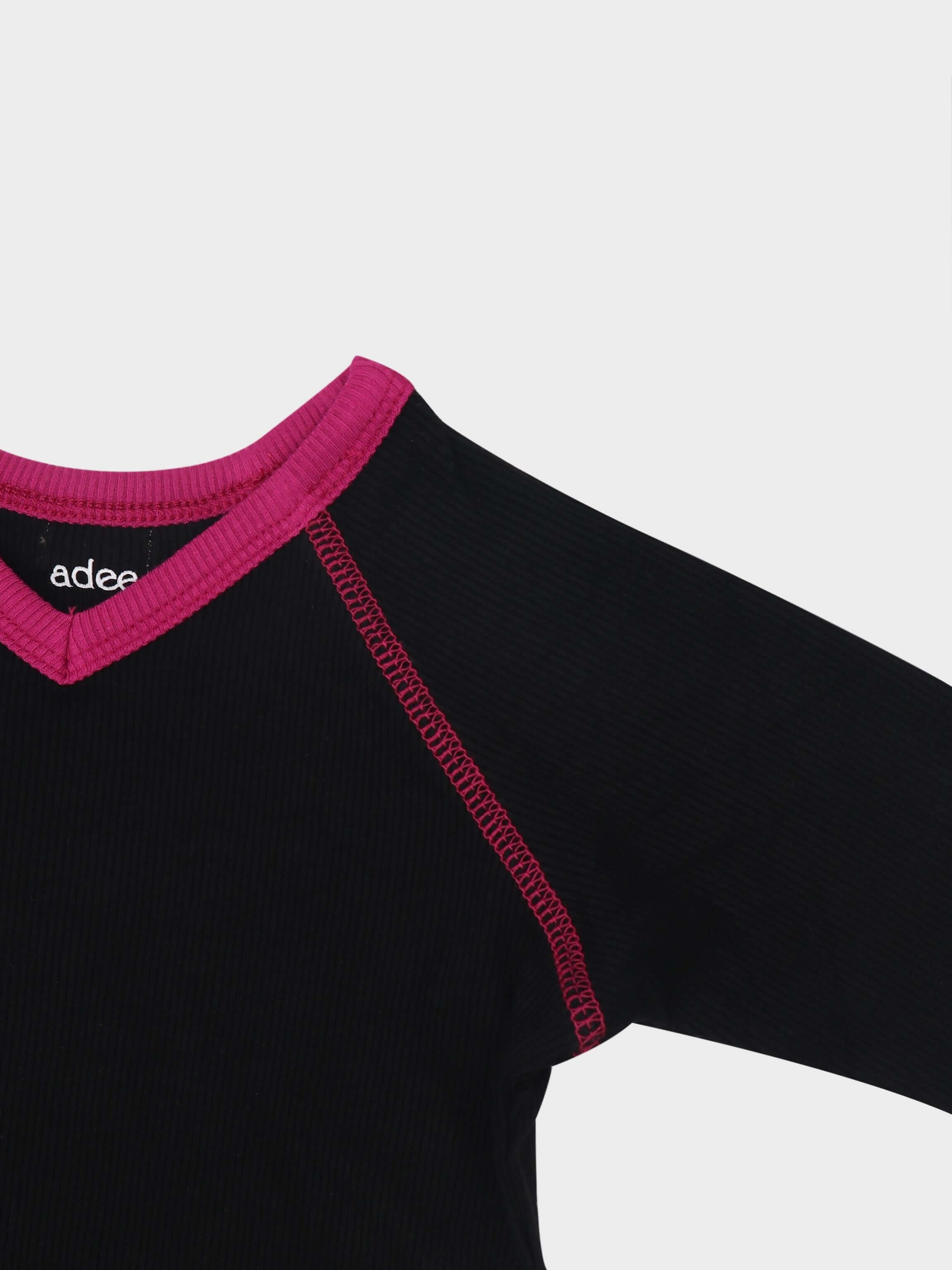V-neck girls pajamas with pink stitching