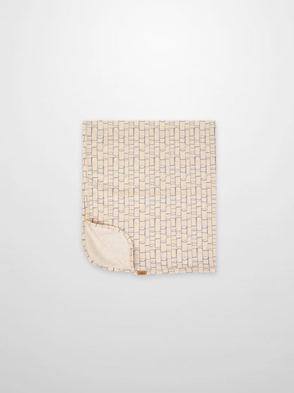 Geometric Blanket for boys; beige fabric with light blue rounded-rectangle pattern, Adee.