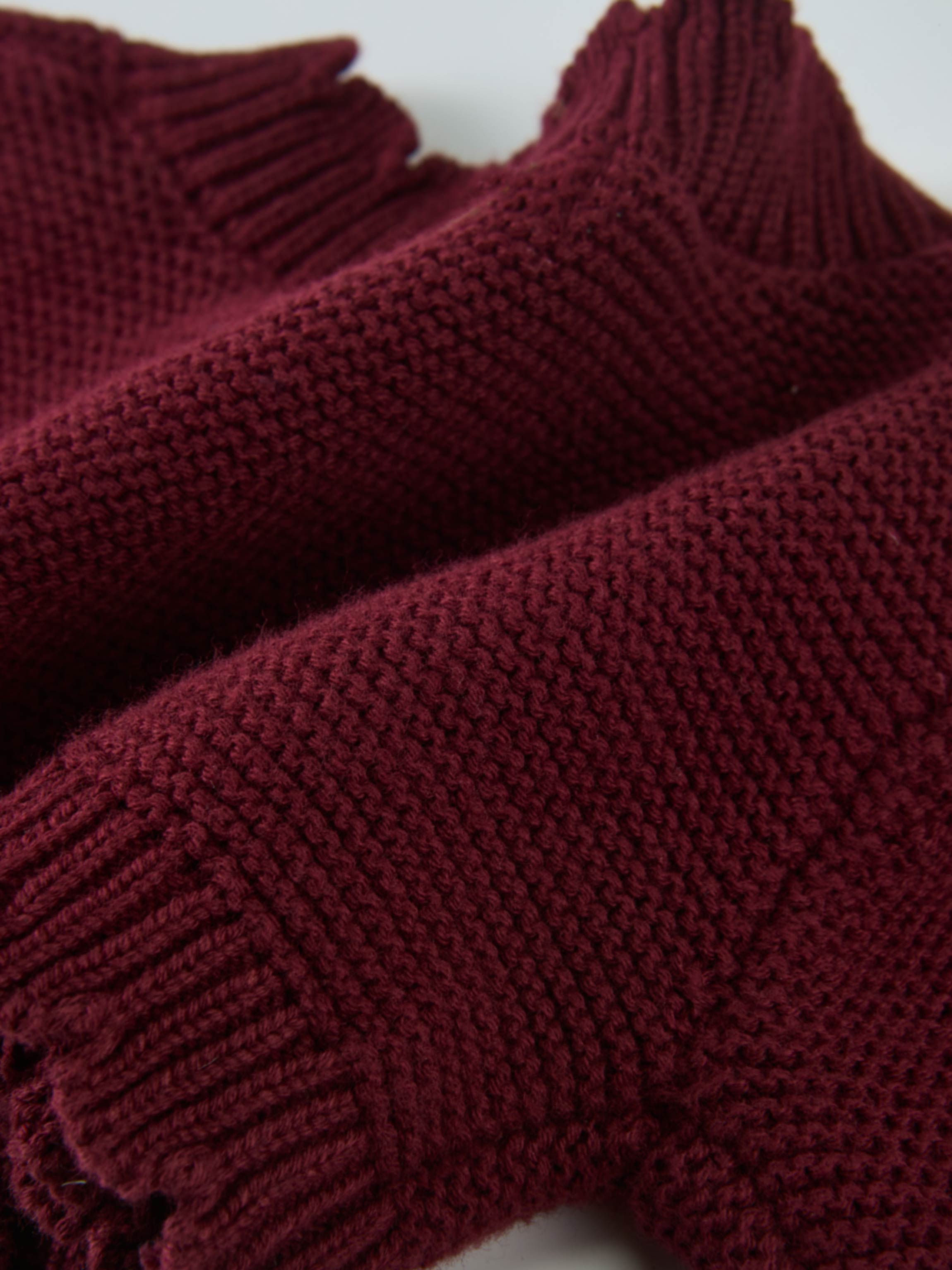 Cropped cardigan by Adee in burgundy knit fabric, unisex dressy top