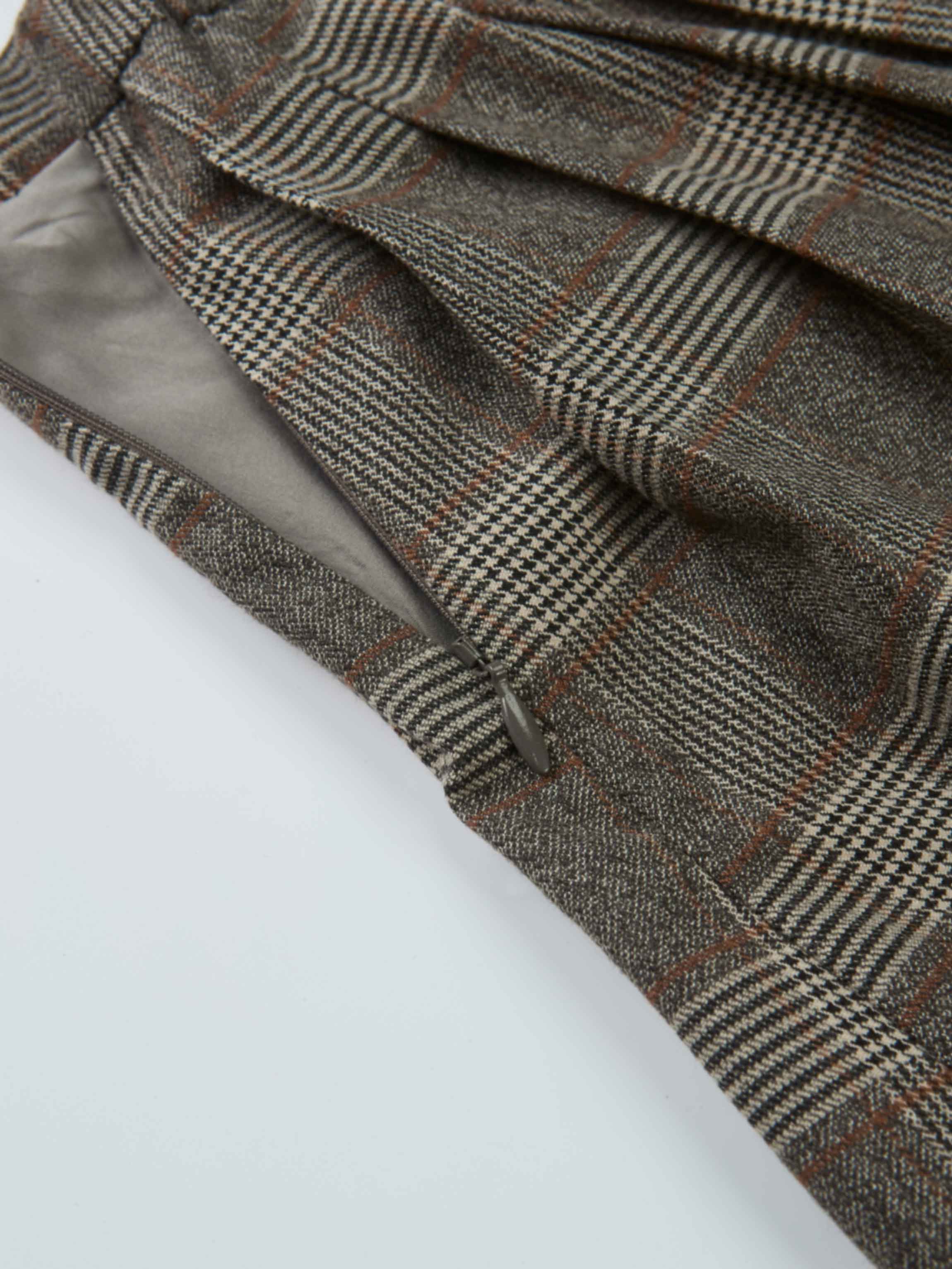 Plaid pleated skirt in grey for girls, dressy schoolwear with a woven plaid pattern