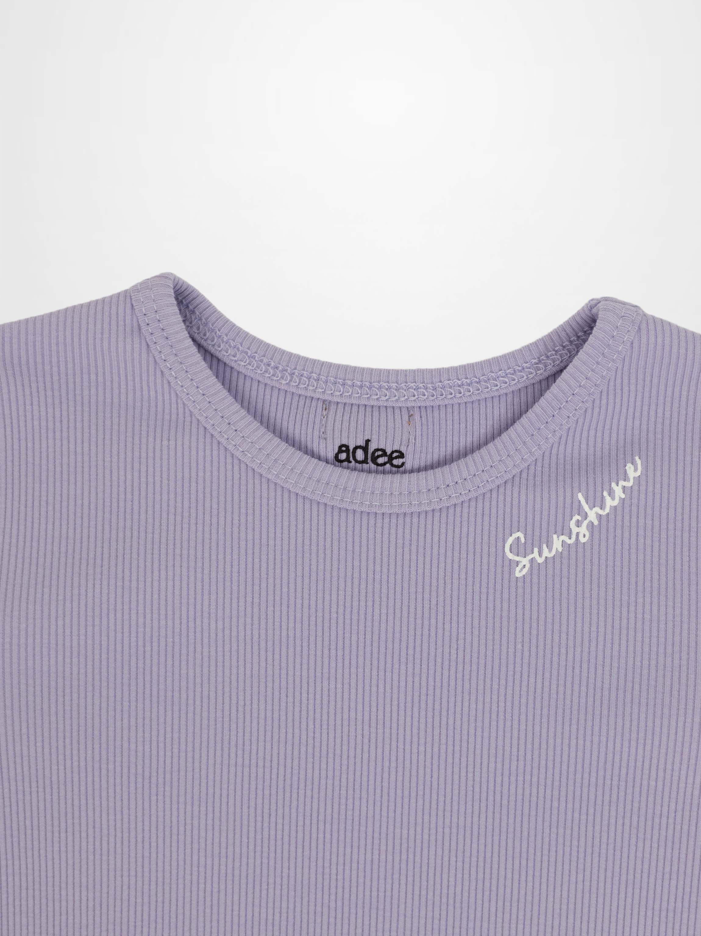 Lavender ribbed 3/4 sleeve tee with white &