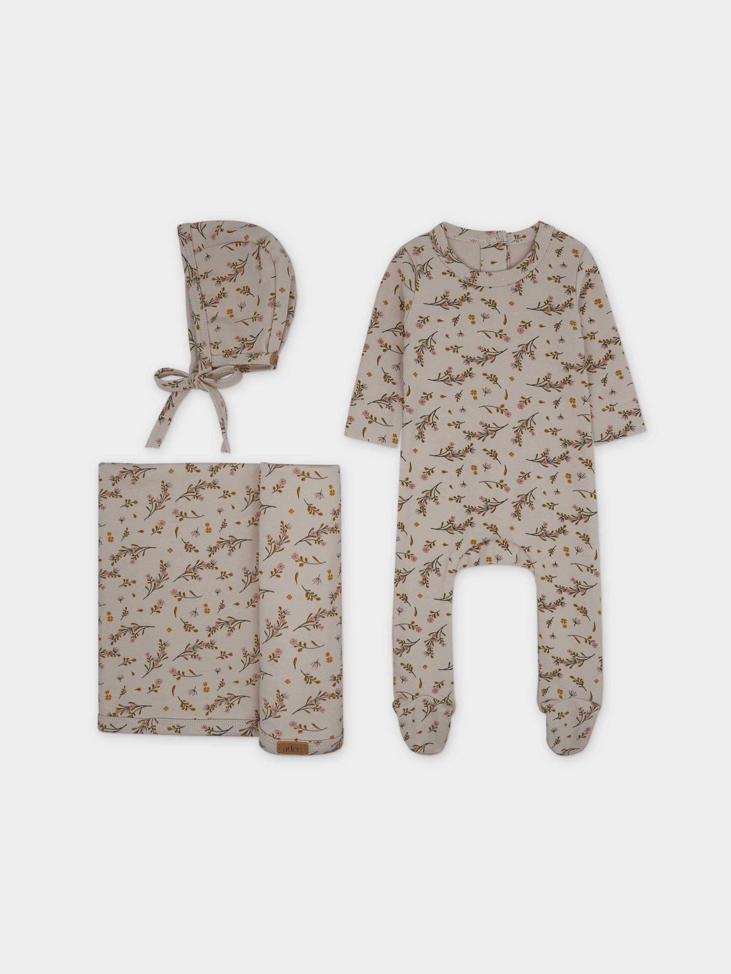 Baby Daisies Layette Set