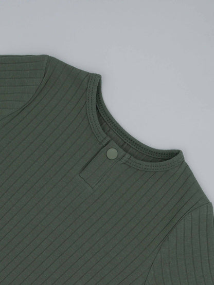 One Snap Henley Short Set Wide Ribbed-Green