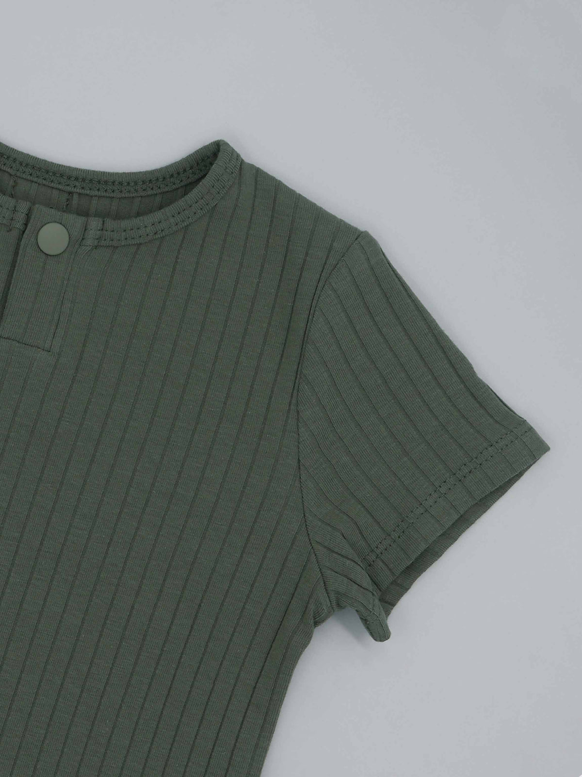 Green wide-ribbed One Snap Henley short-sleeve top with snap closure