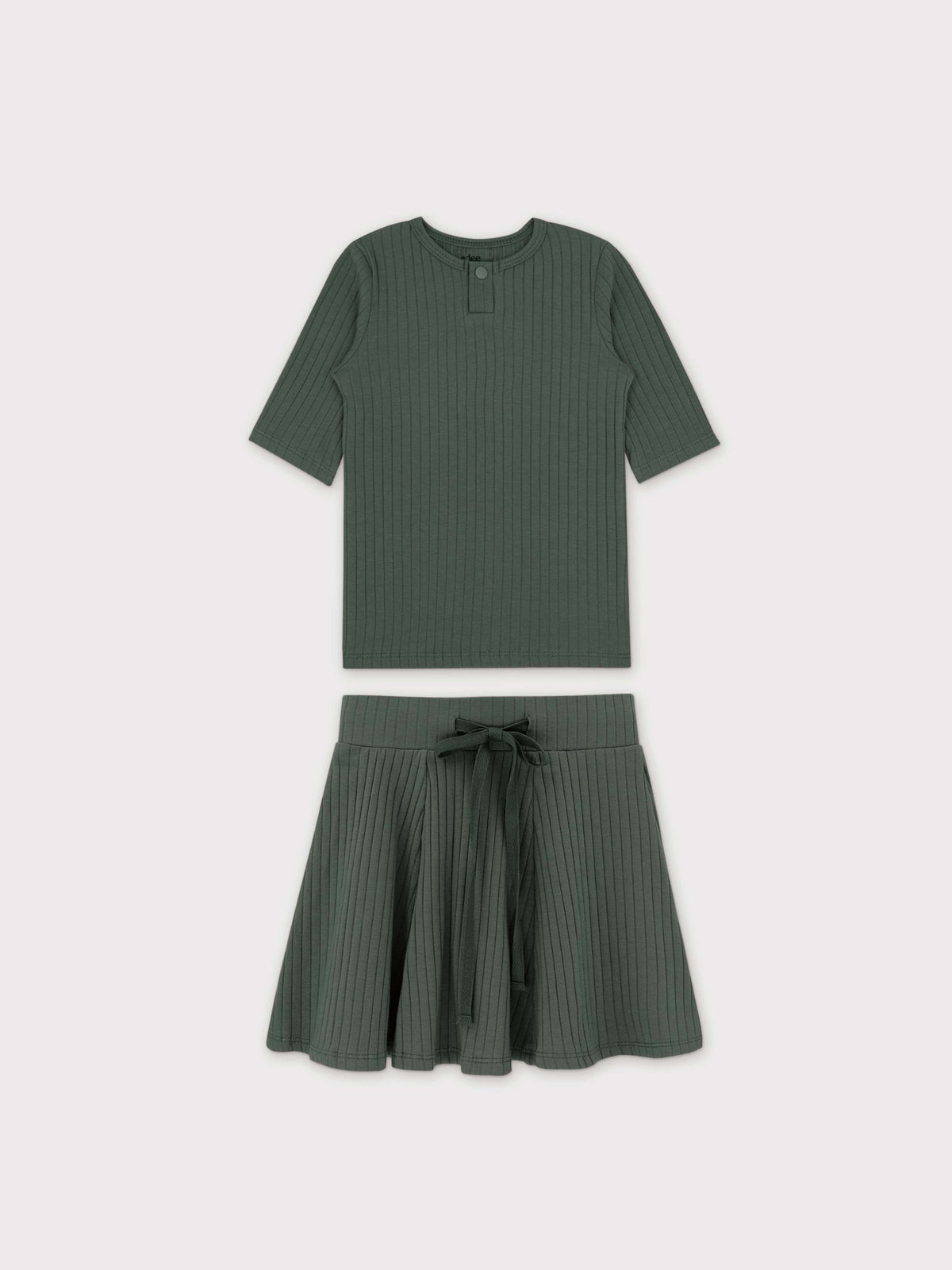 Green ribbed knit two-piece: snap Henley top with 3/4 sleeves and matching drawstring skirt.