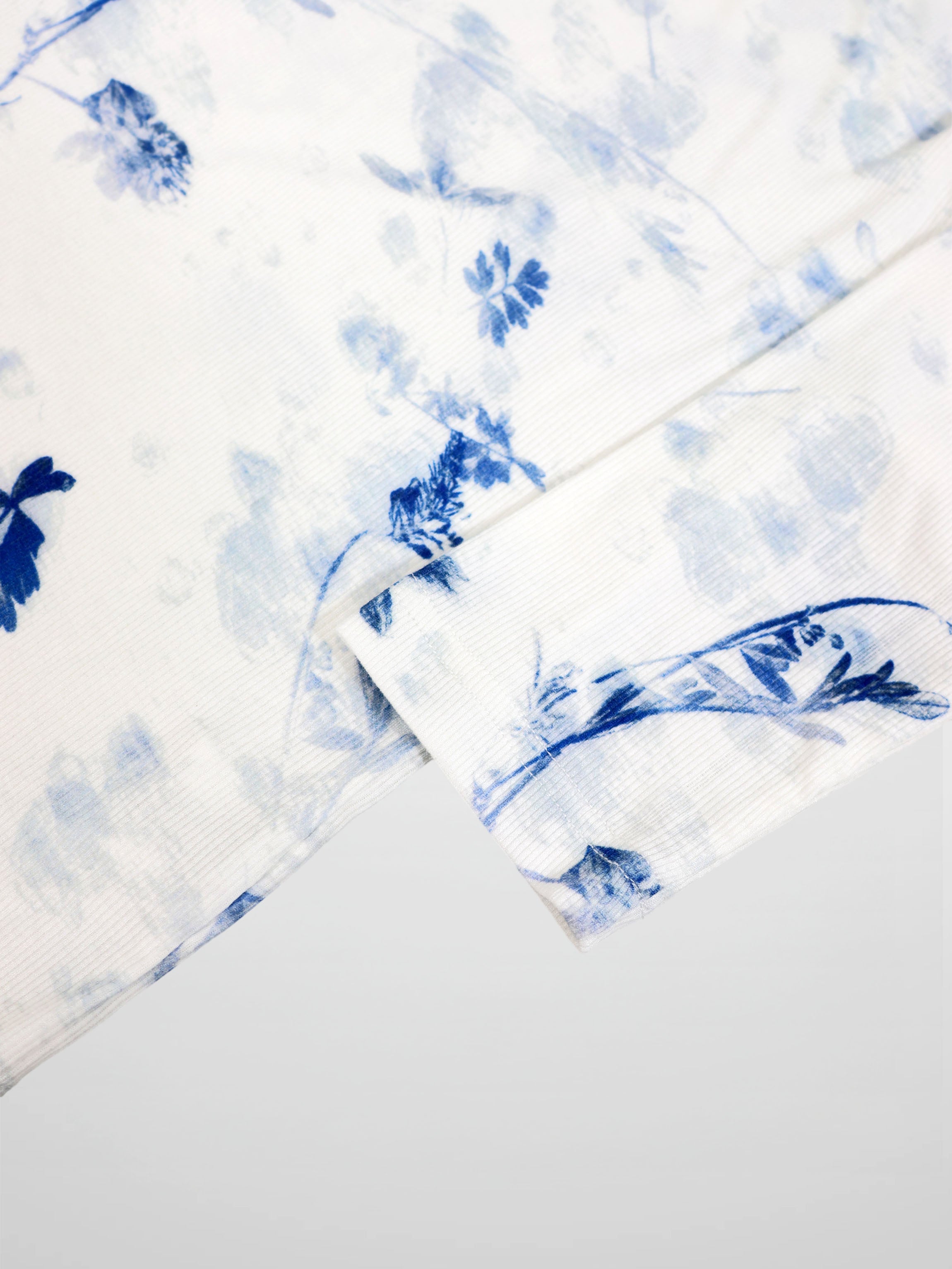 Blue Flower T-Shirt - 3/4 Sleeve