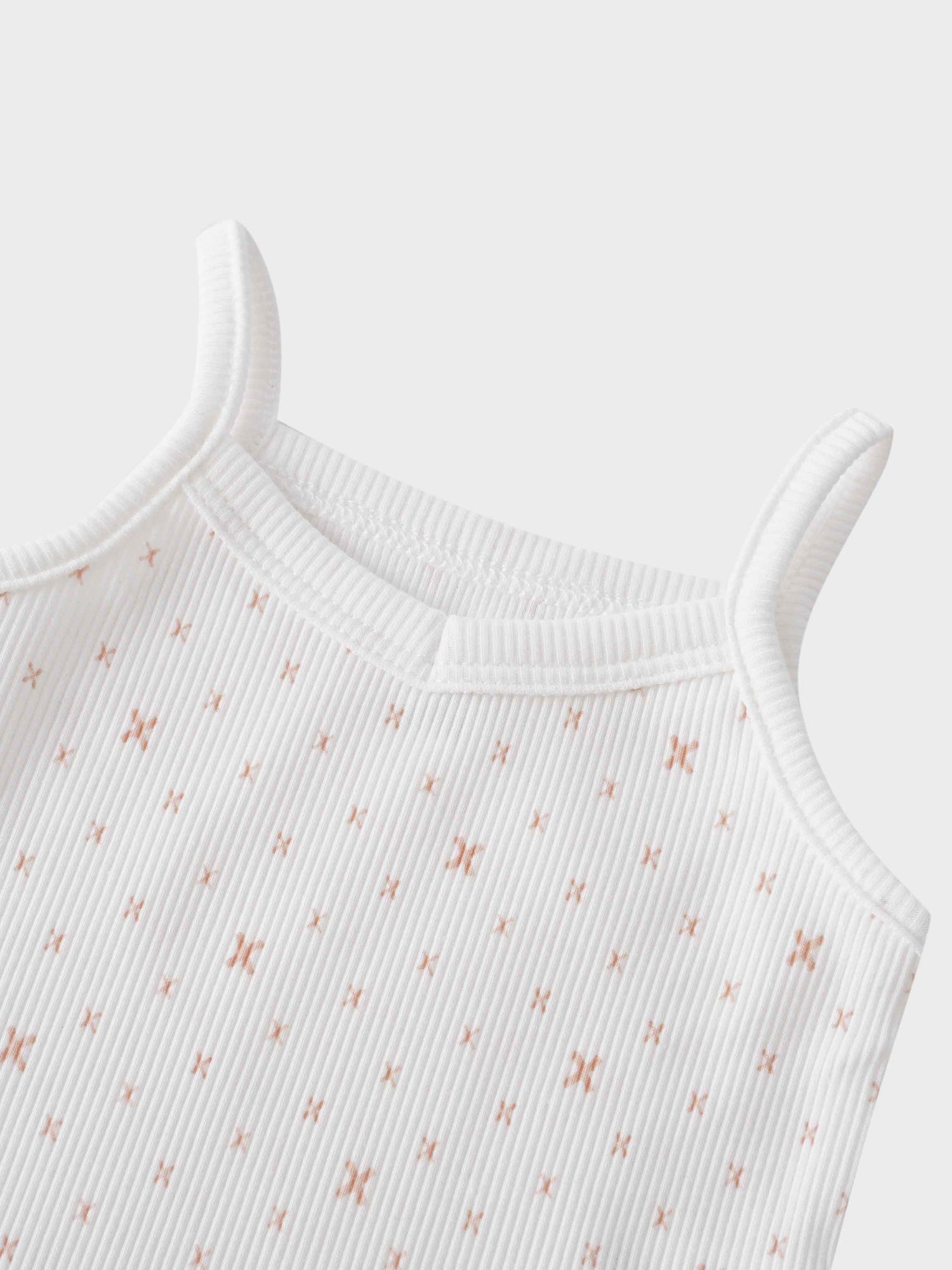 Pink diamond pattern baby bodysuits