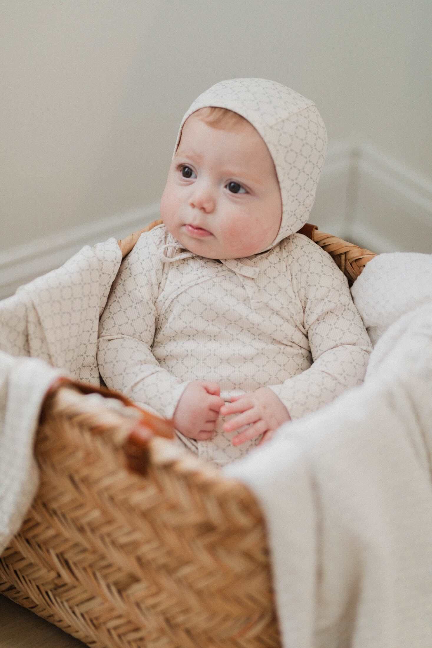 Tendril Vines  Blanket- Grey