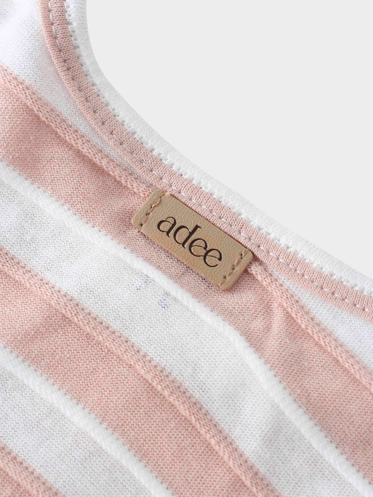 Label on striped girl&