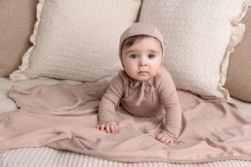 Pink Scalloped Stretchy Girls Stretchies by Adee in dusty pink