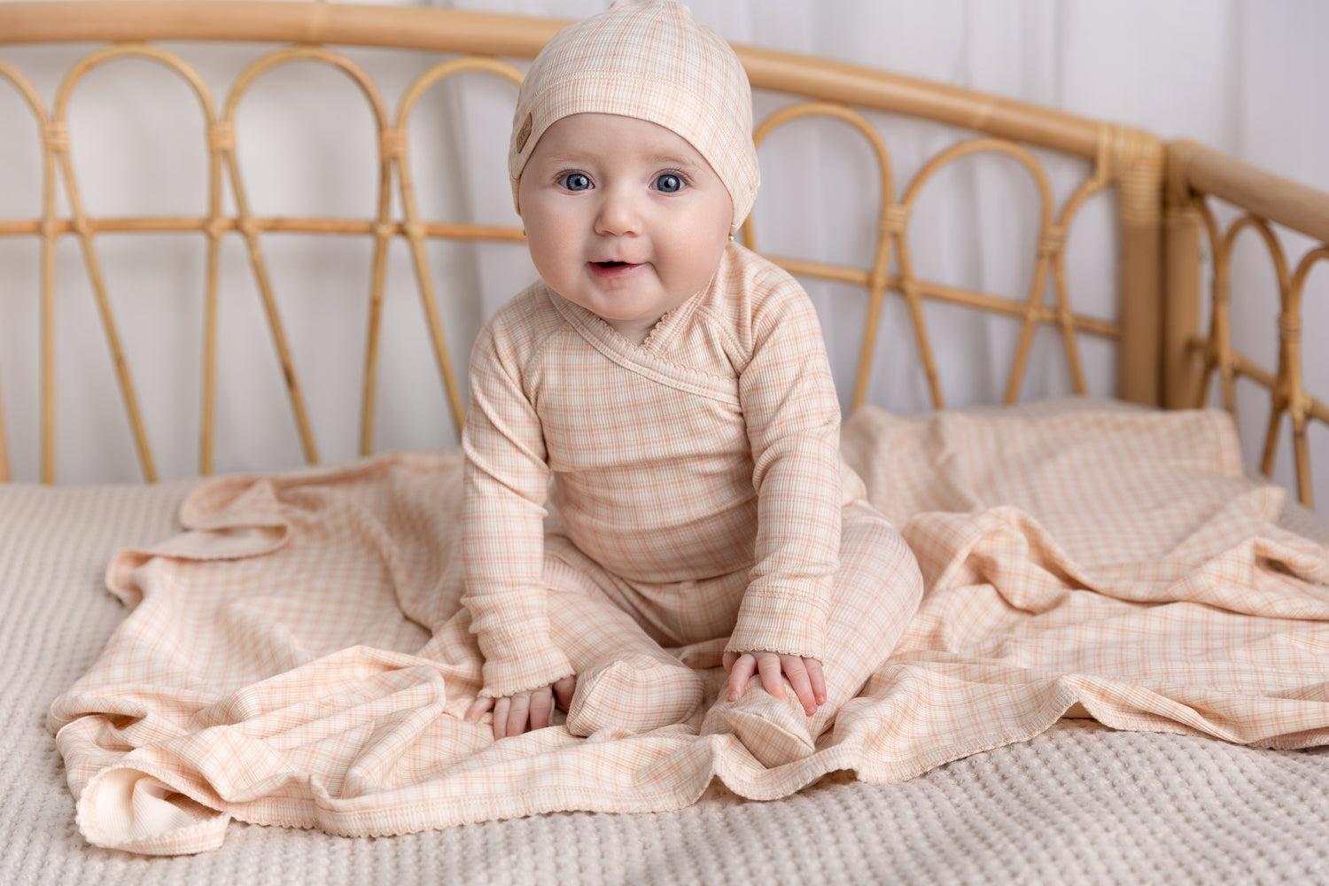 Oatmeal Grid Stretchy - Pink