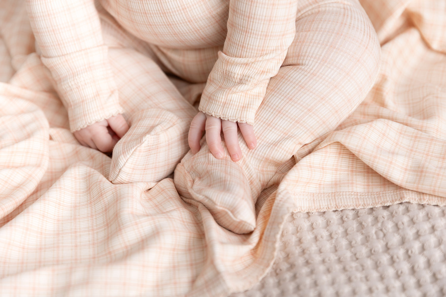 Oatmeal Grid Stretchy - Pink